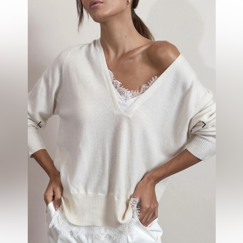 Brochu Walker Lace Vee Looker in Ivory in Size Small